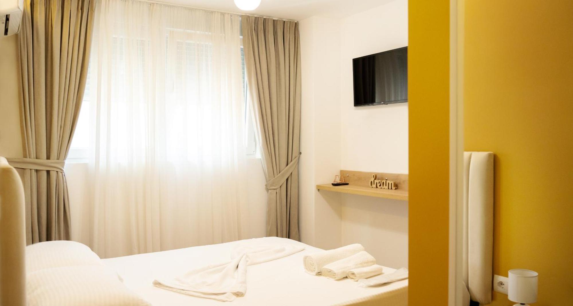 Hotel Luris โกเลม ภายนอก รูปภาพ